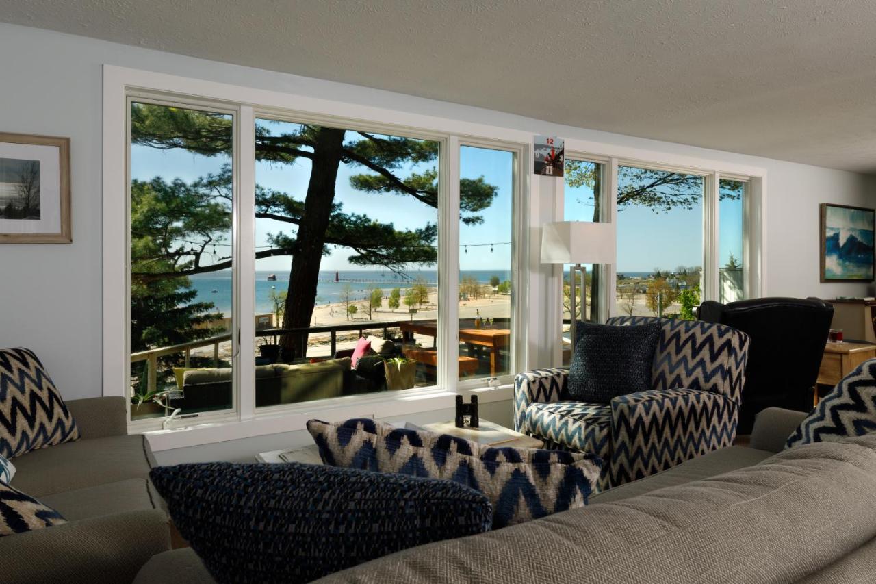 Looking Glass Beachfront Inn Grand Haven Exterior photo